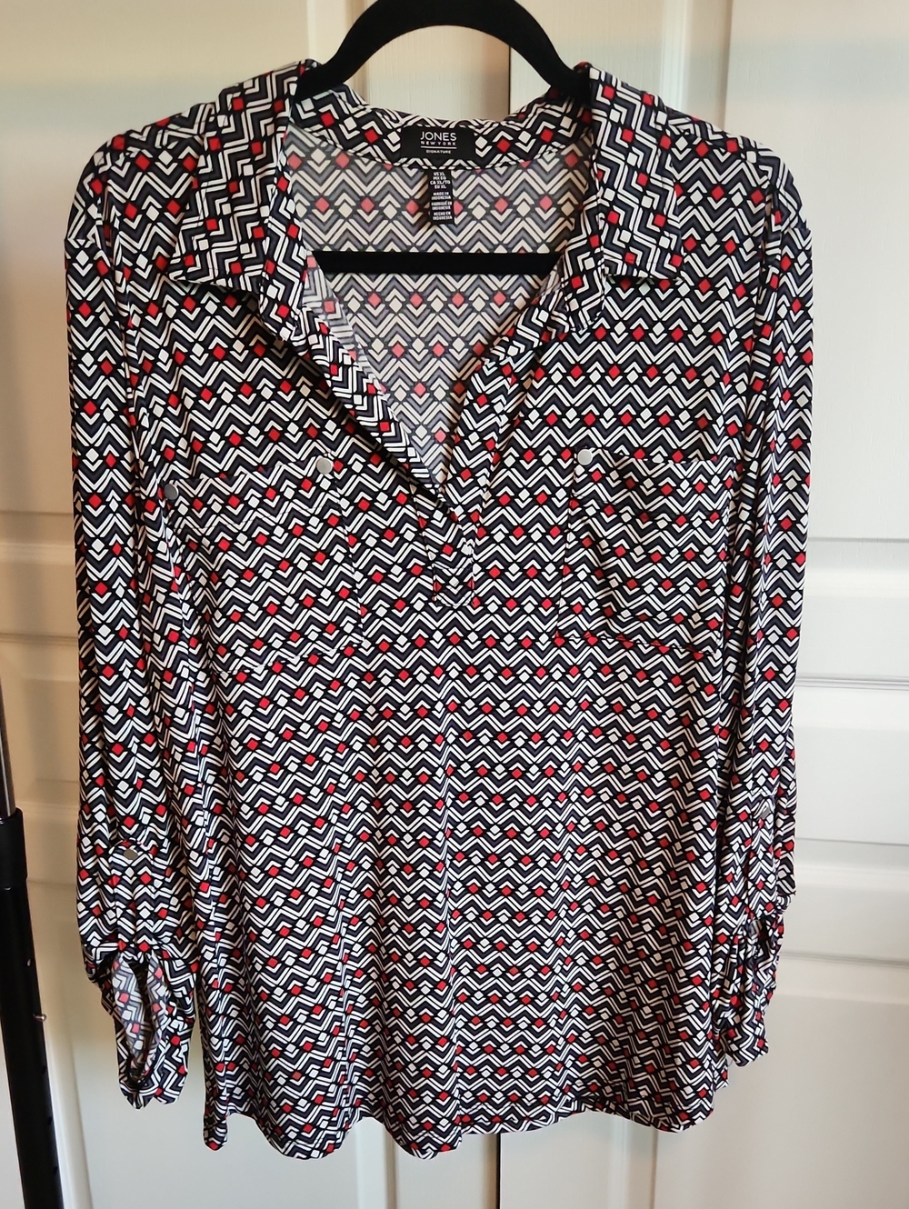 Jones New York Black, White & Red Geometric-Print Button Front Blouse